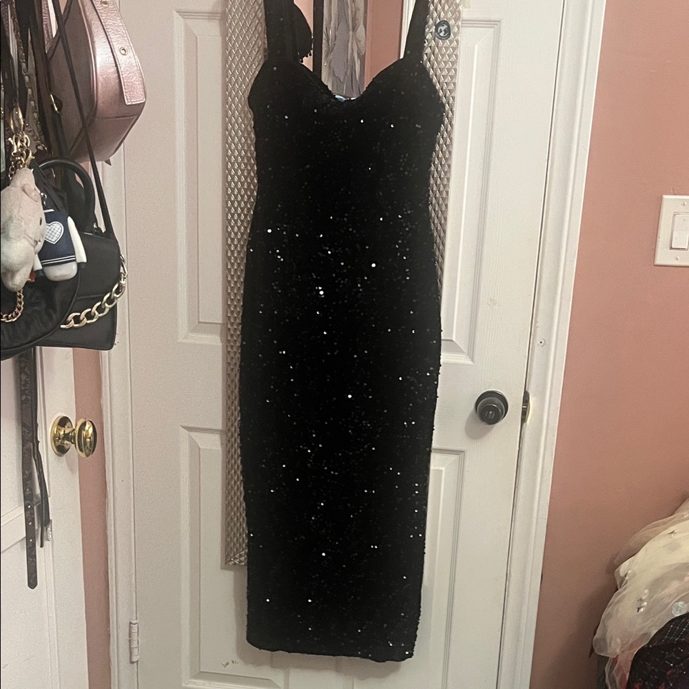 Elegant Black Sequin Dress